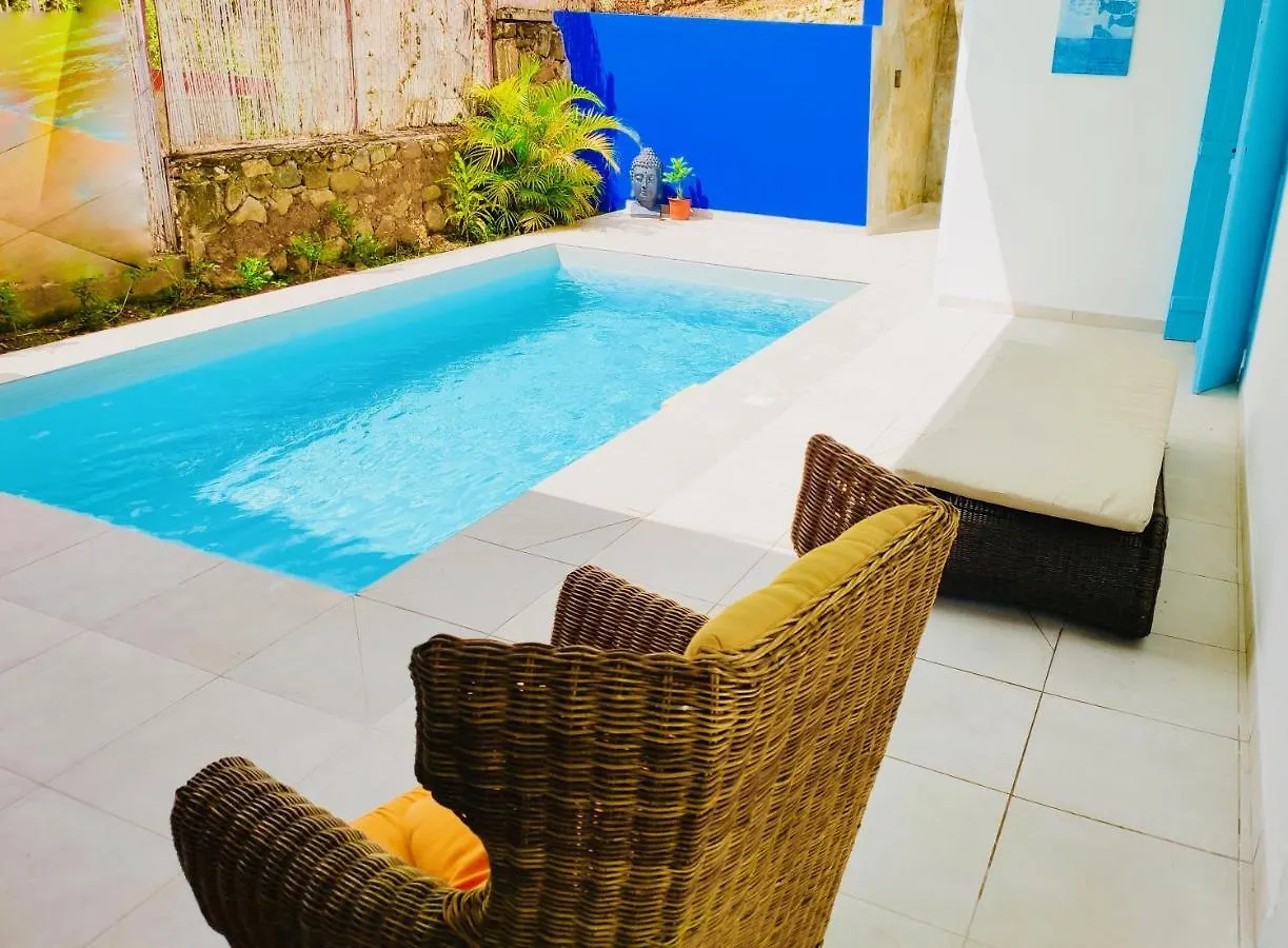 Prázdninový dům Location Maison Bleue Avec Piscine Privative Au Carbet Martinique Le Carbet