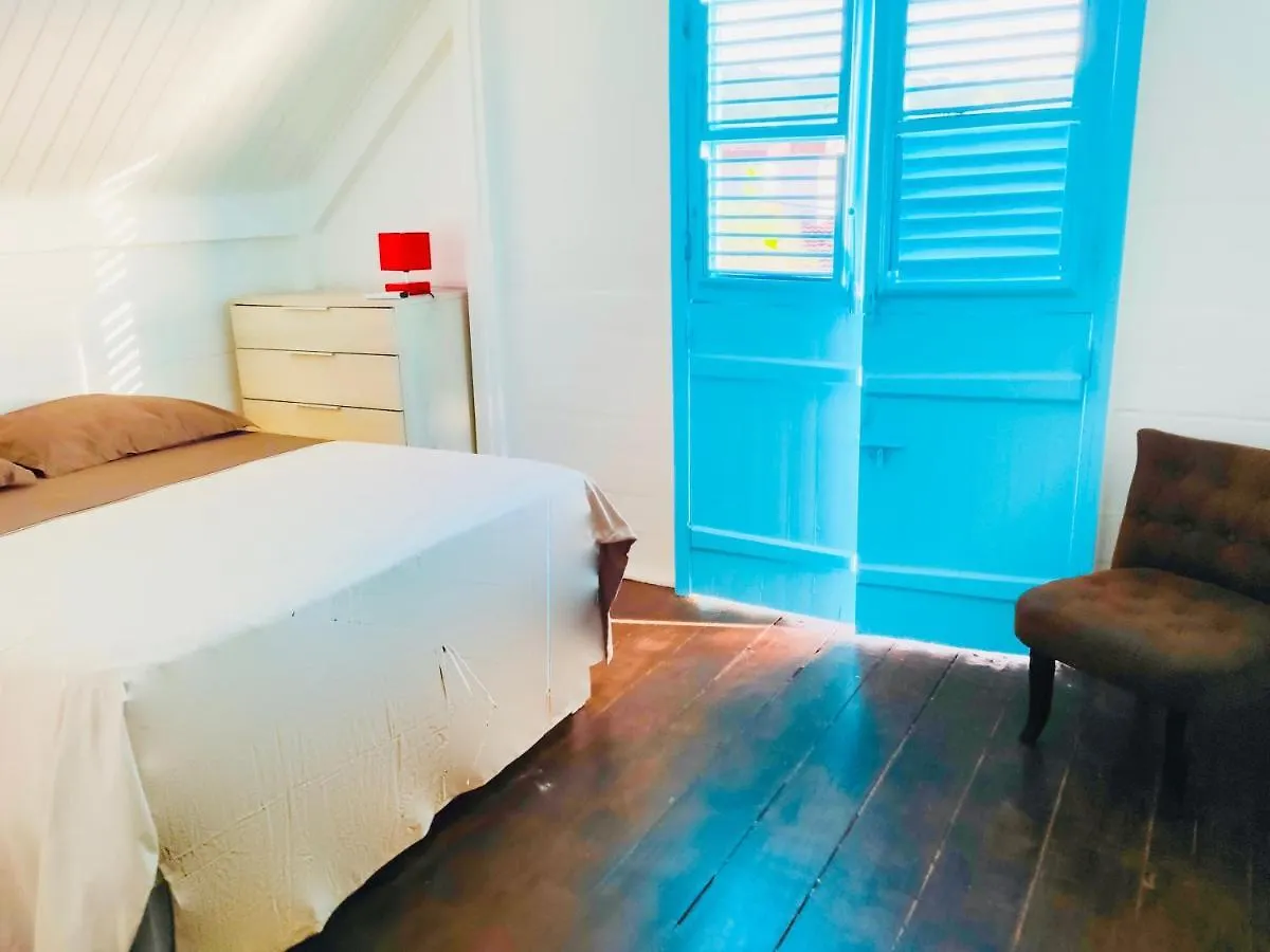 Location Maison Bleue Avec Piscine Privative Au Carbet Martinique Le Carbet 0*,